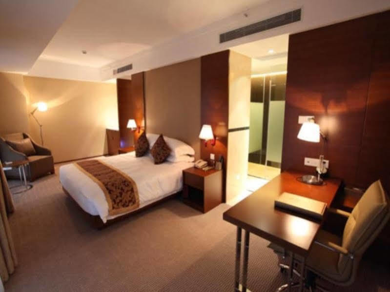Jingyue International 4*